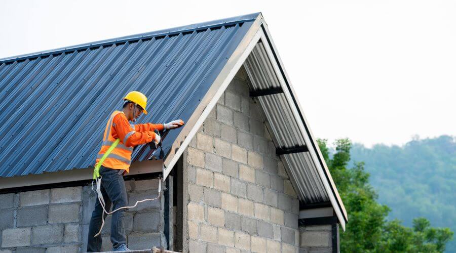 Professional residential roofers in Hyder, AK